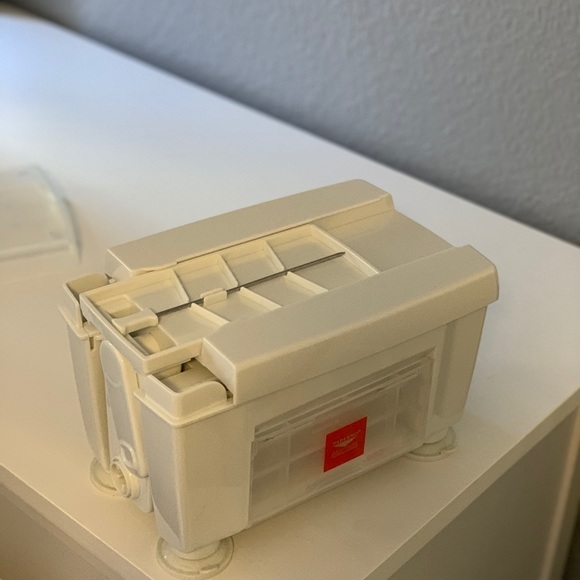 Williams Sonoma - Paderno Spiralizer 4-Blade - Picture 7 of 12